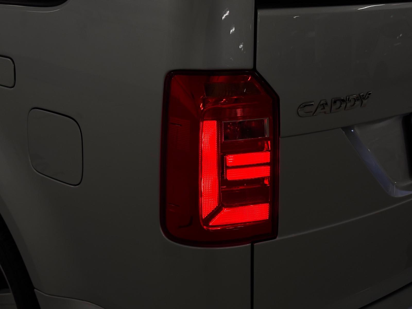 Volkswagen Caddy Maxi 2.0 TDI 7Sitz/GARANTIE24M/AHK/TÜV NEU
