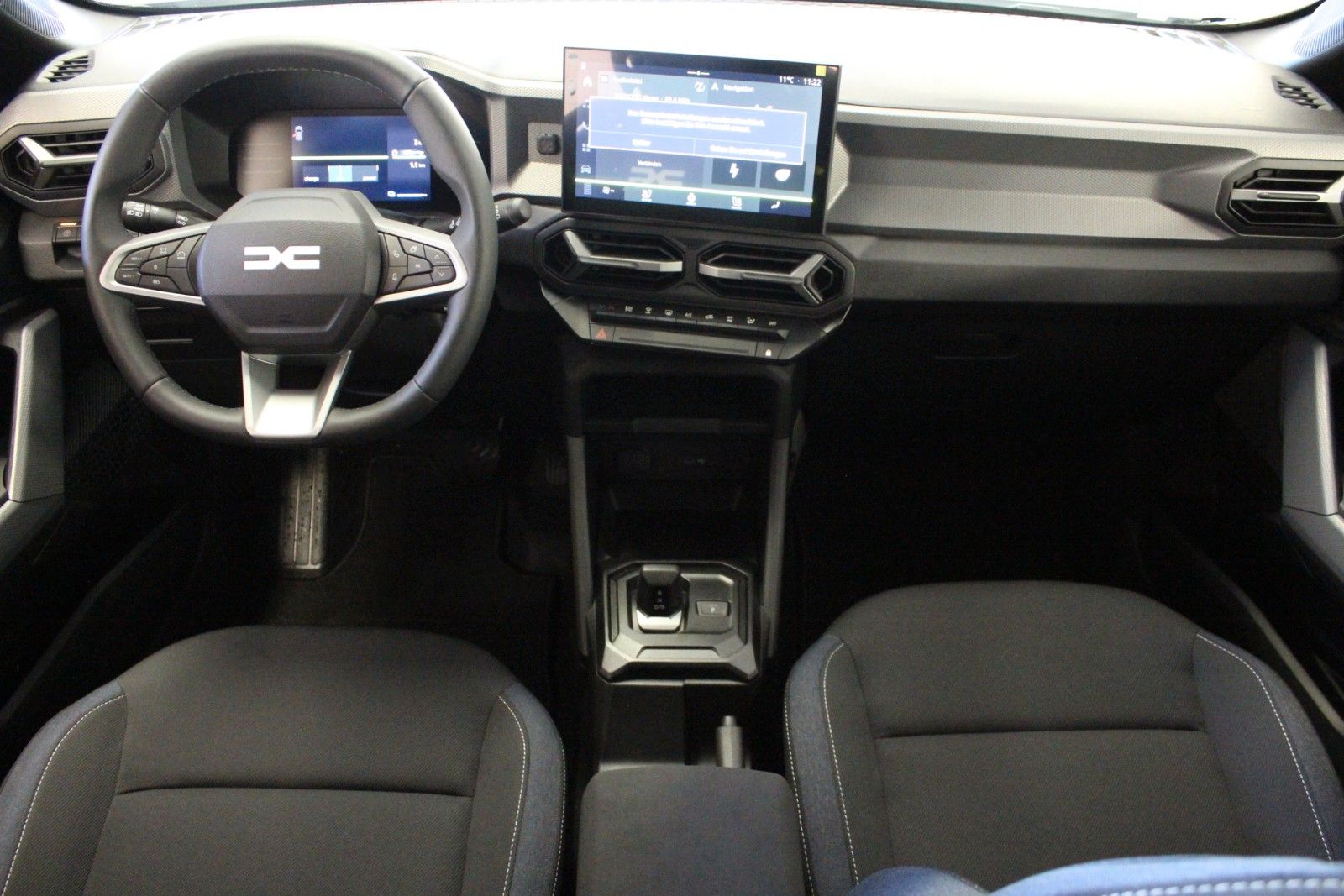 Fahrzeugabbildung Dacia Duster Hybrid 155 Expression *Winterpaket* MY26