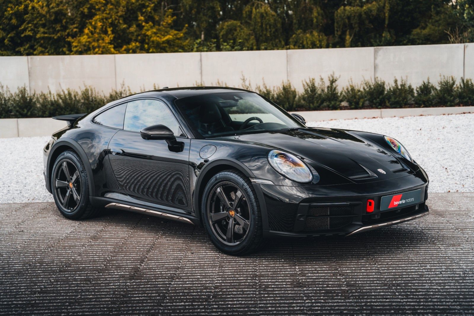 Porsche 992 Dakar / A1 Black / Carbon / Bucket Seats