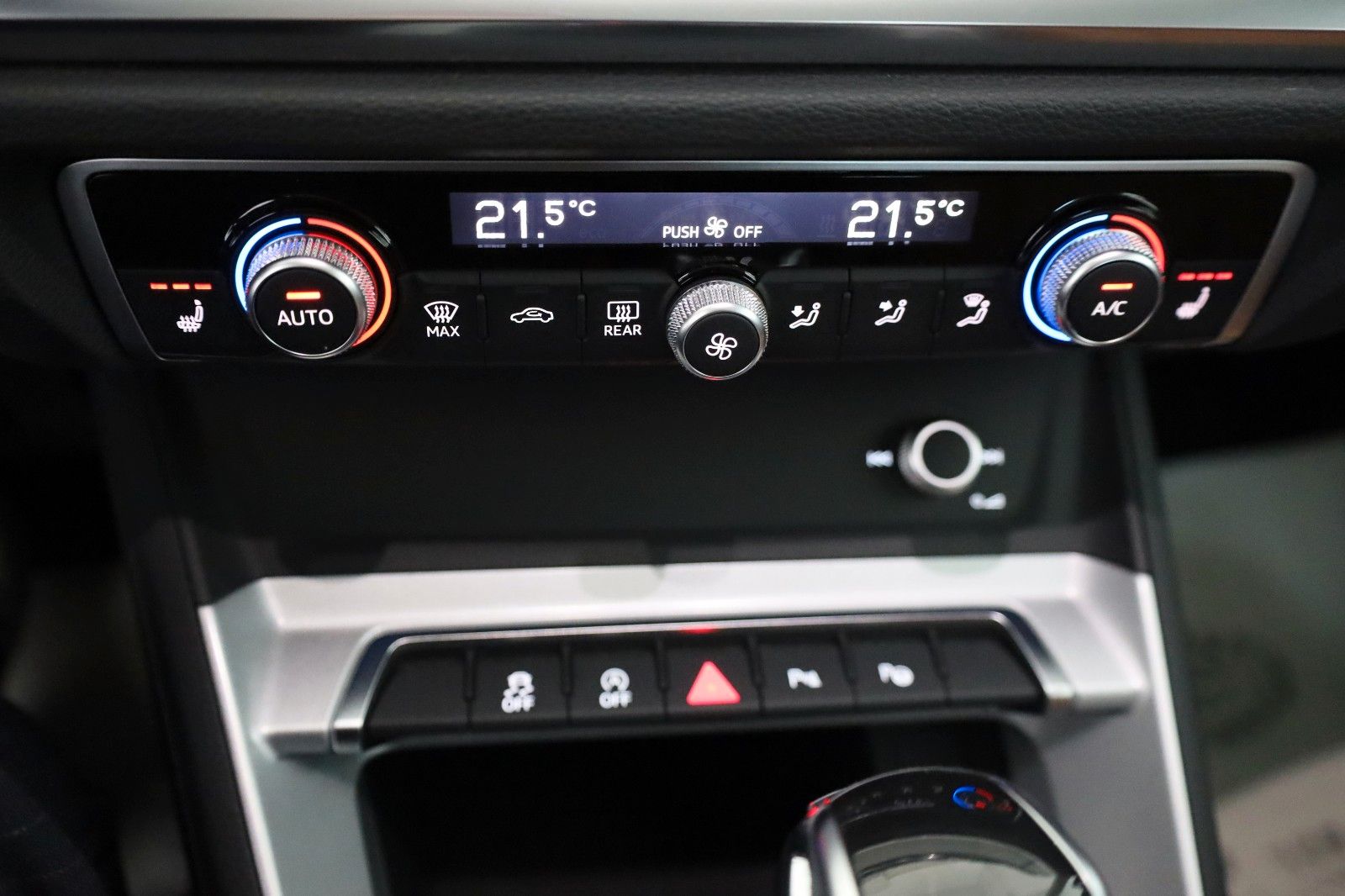 Fahrzeugabbildung Audi Q3 35 TDI advanced,Leder,Navi,LED,SH,Carplay