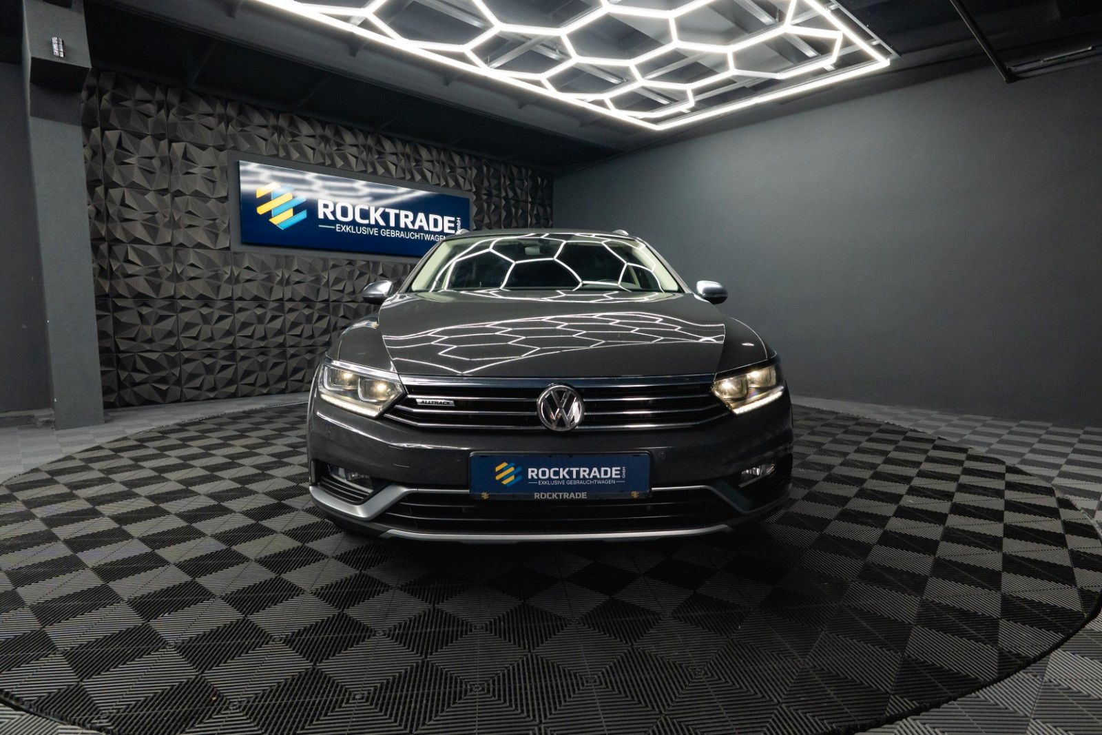 Fahrzeugabbildung Volkswagen Passat Alltrack 4Motion | Massage | LED | ACC