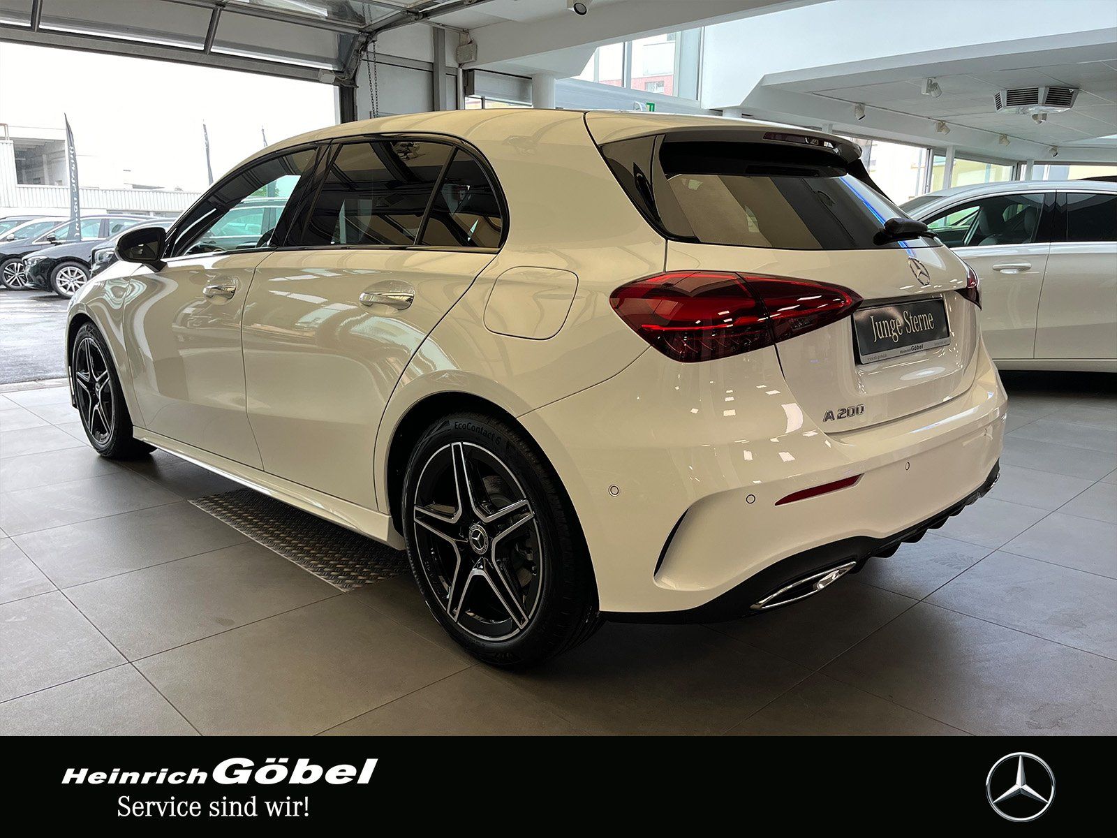 Fahrzeugabbildung Mercedes-Benz A 200 AMG+MBUX+NAVI-PREMIUM+KAMERA+AMBIENTE+LED+