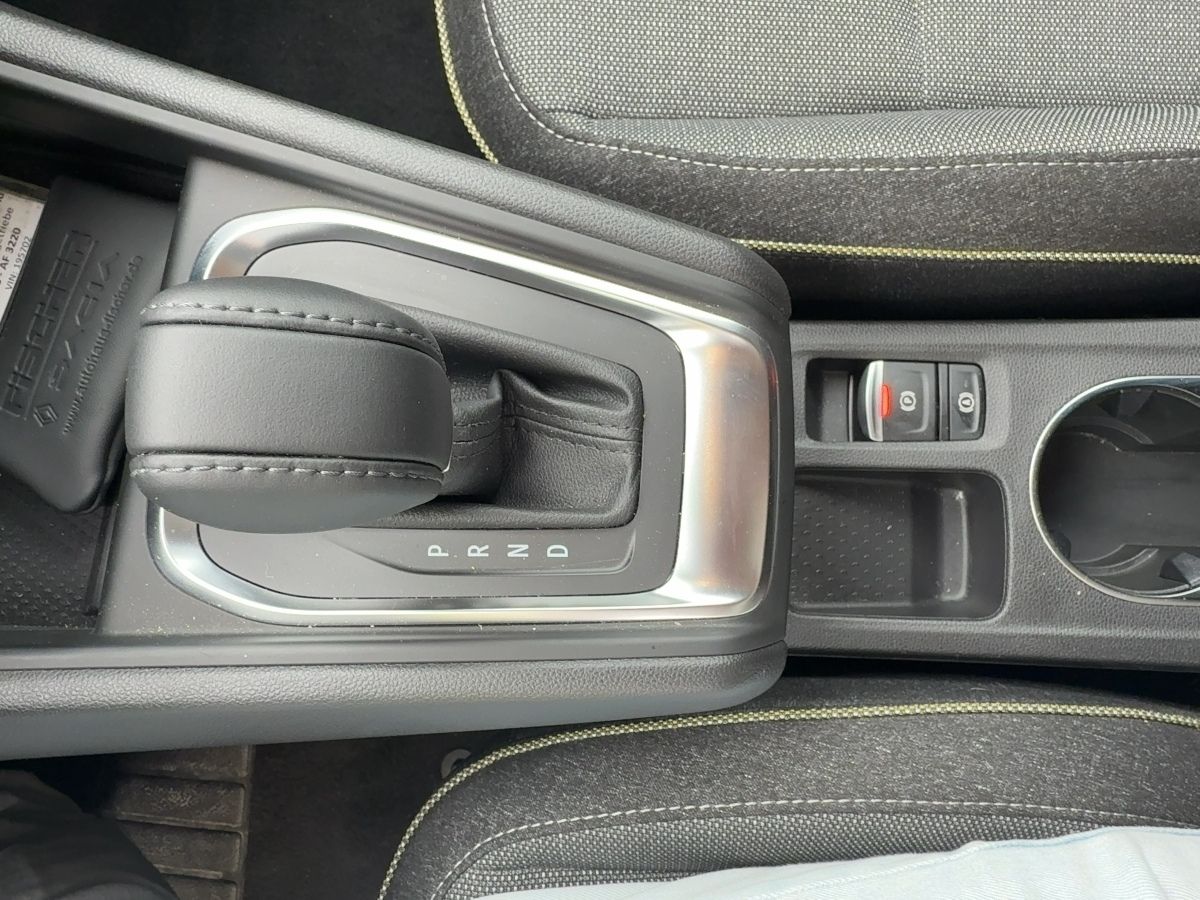 Fahrzeugabbildung Renault Captur Techno Mild Hybrid 160 EDC