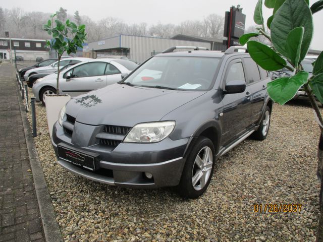 Mitsubishi Outlander 2.4 Intense