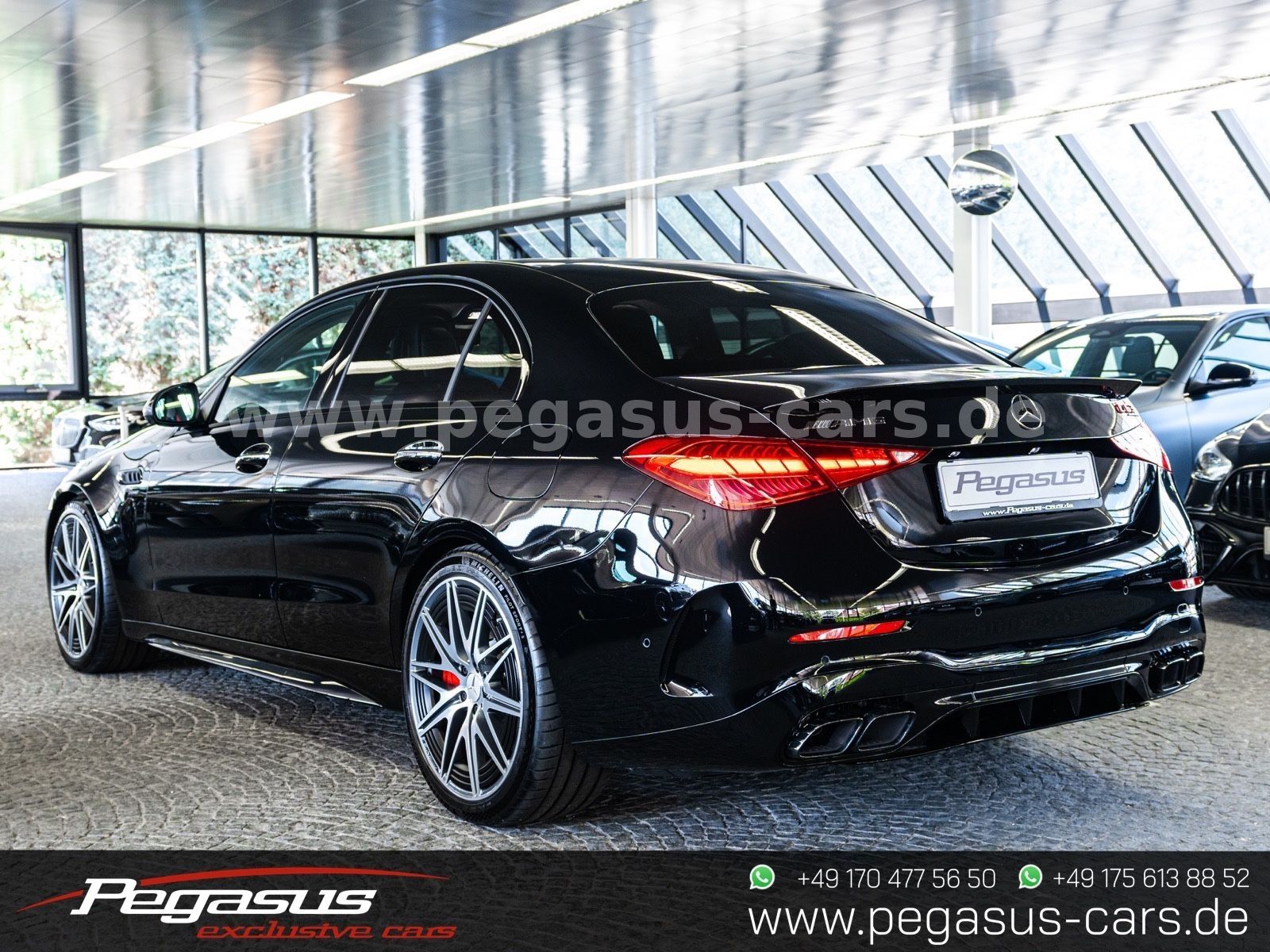 MERCEDES-BENZ C 63 AMG - 7
