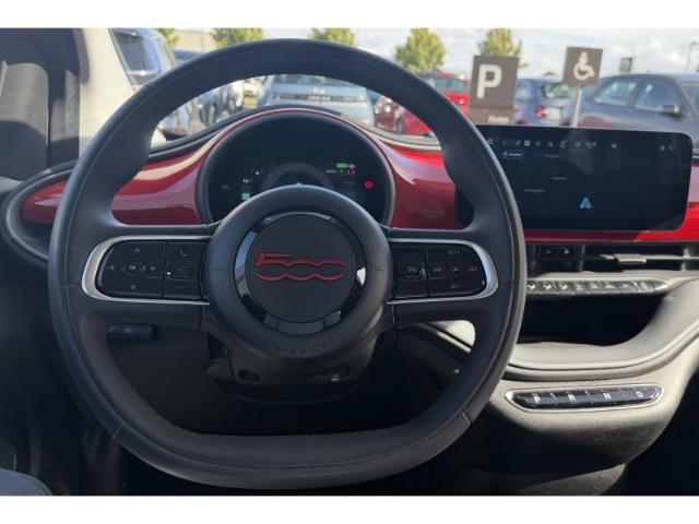 Fiat 500e Red *Apple Car Play *Tempomat