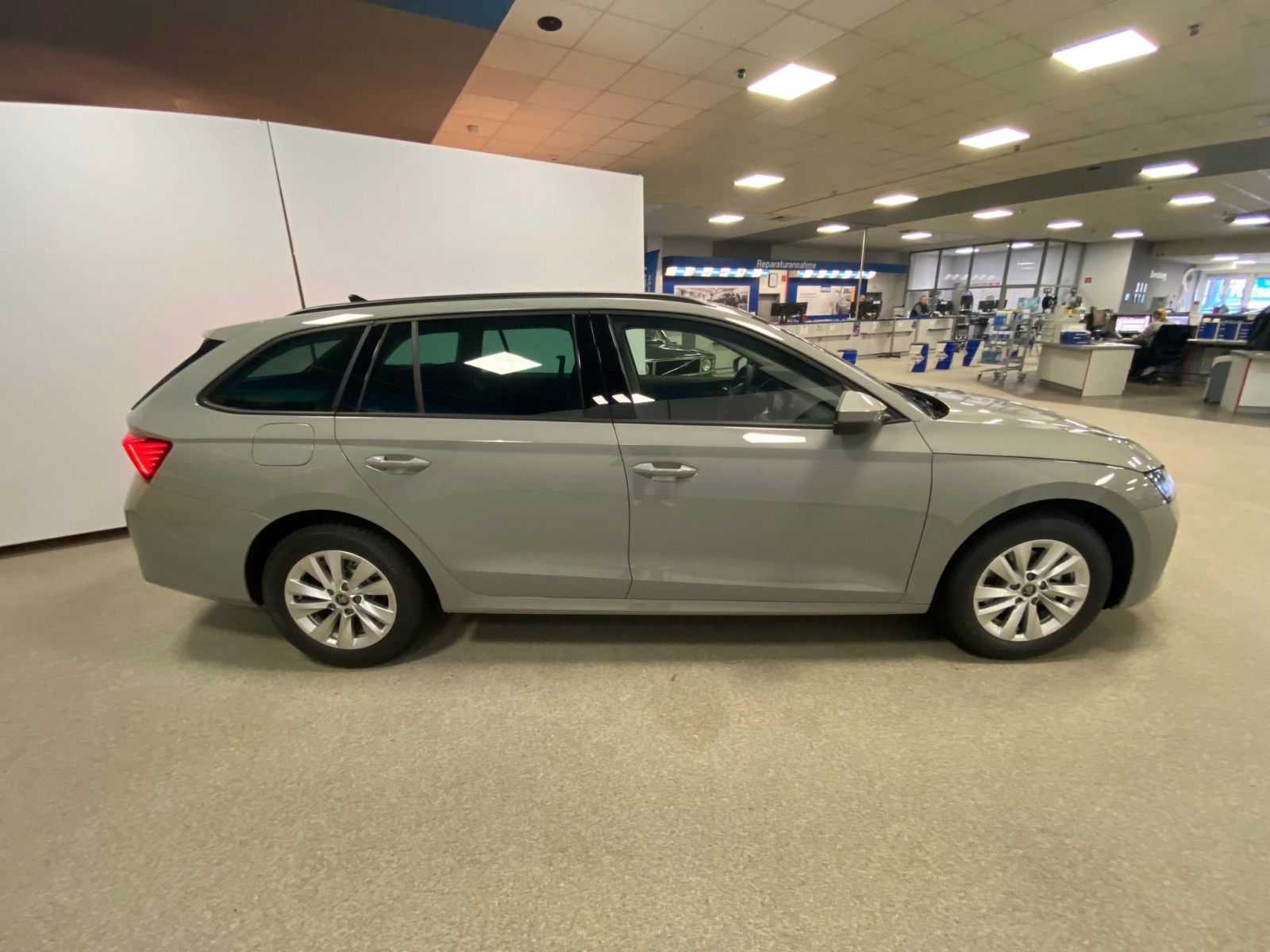 Fahrzeugabbildung SKODA Octavia 1.5 TSI MHEV DSG Selection+KAMERA+ACC+BC