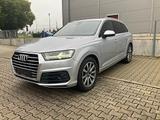 Audi Q7 3.0 TDI quattro S-LINE - Audi Q7 in Augsburg