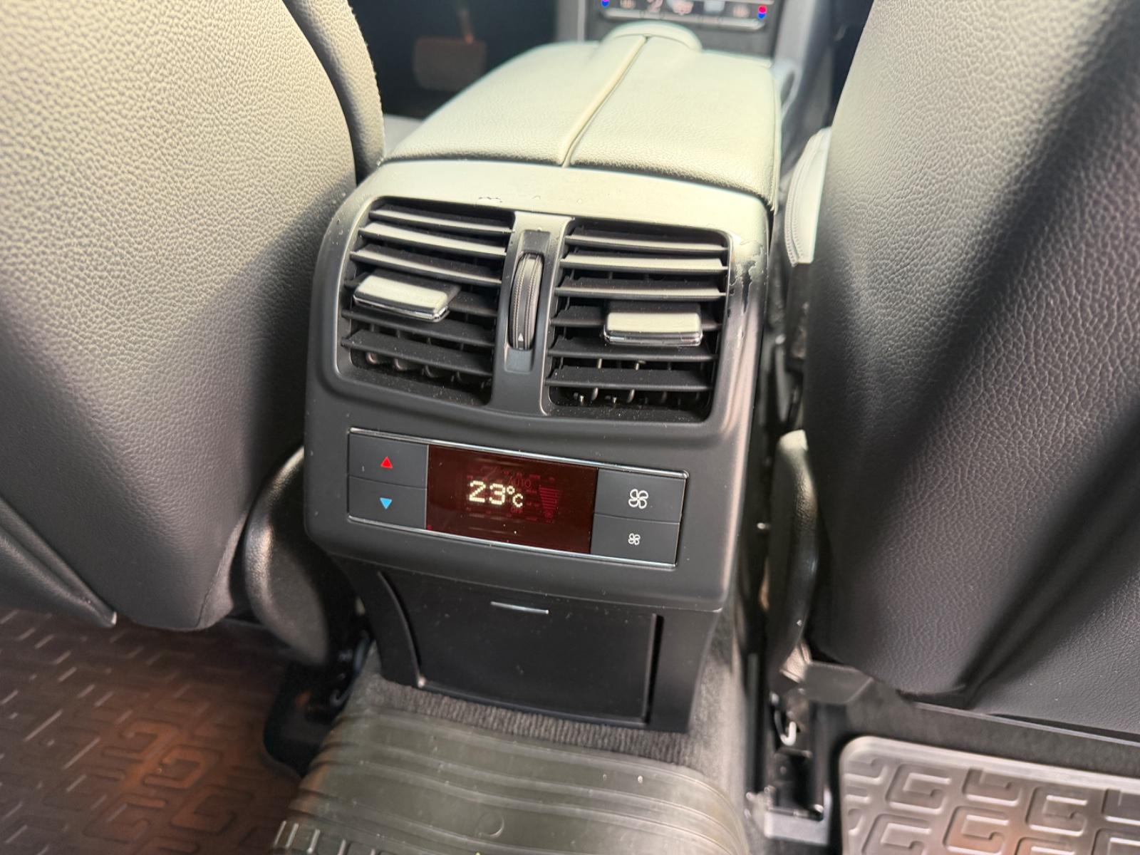 Mercedes-Benz E 220 BlueTec BlueEfficiency Edition