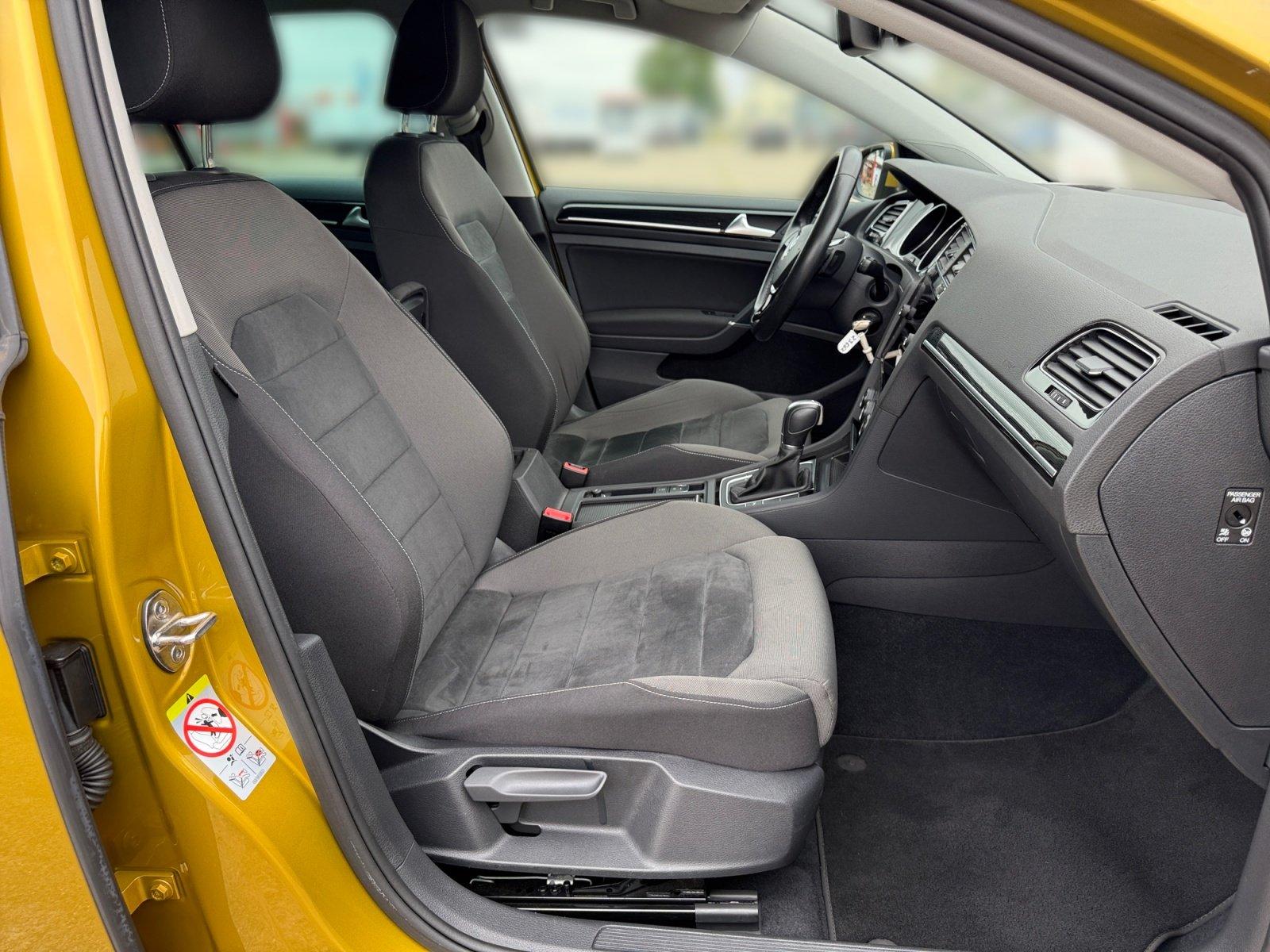 Volkswagen Golf VII Highline 1.4TSI DSG ACC DynLicht Klima