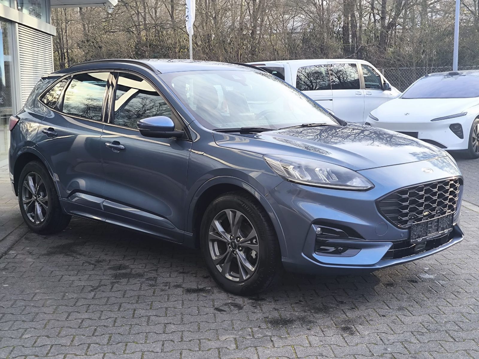 Fahrzeugabbildung Ford Kuga 1.5 EB ST-Line VIRTU+NAVI+LED+KAM+PDC+18"LM