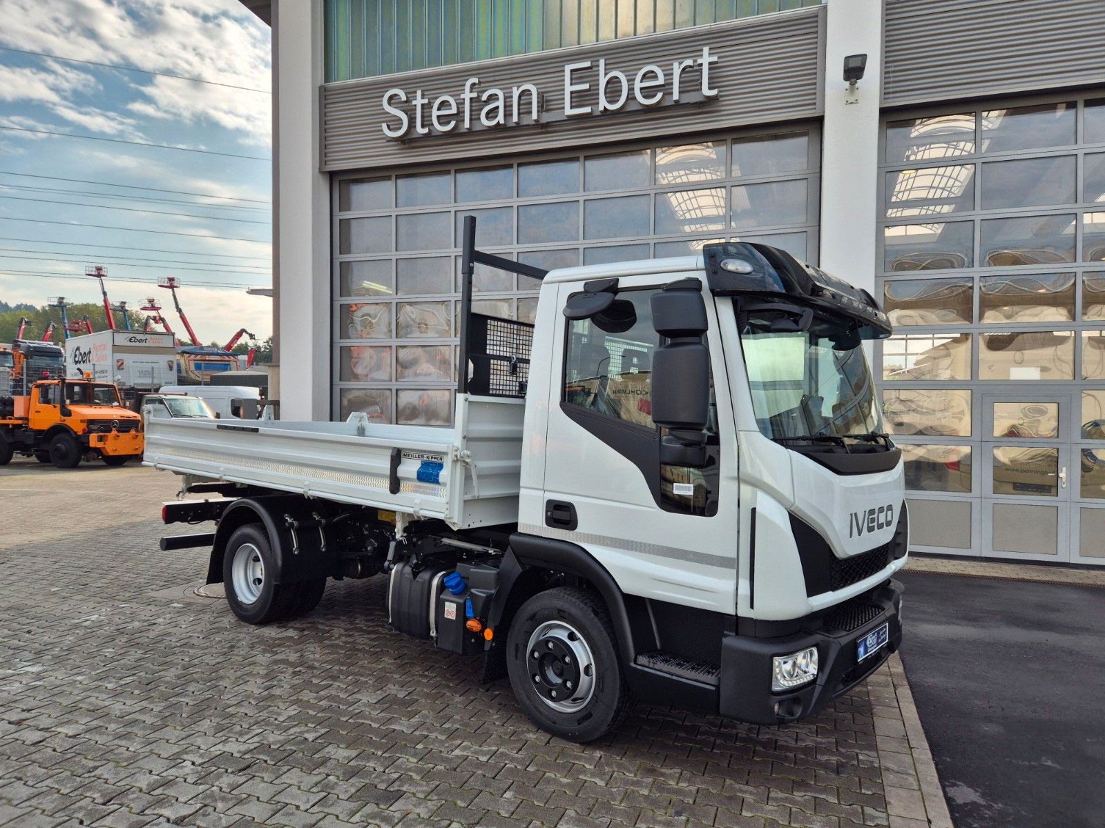 Fahrzeugabbildung Iveco Eurocargo ML80E21 Meiller 2x AHK 3 Sitze Klima