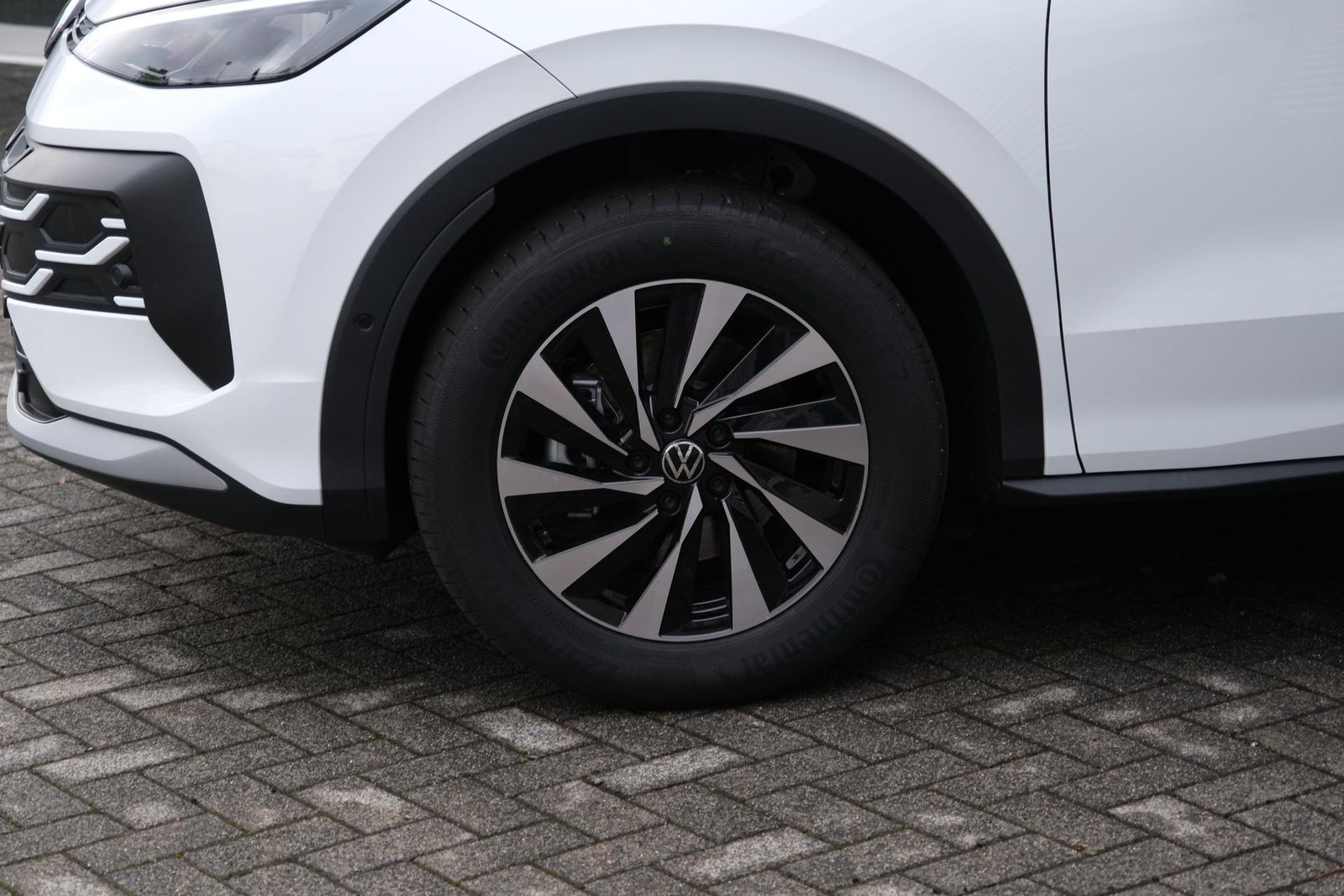 Volkswagen T-Roc 1.5 eTSI Life DSG AHK ACC LED App-Navi ... imagem 3