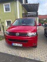 Volkswagen T5 Caravelle - Volkswagen T5 Caravelle: Rot