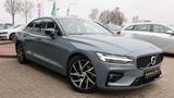 Volvo S60 B4 Aut. R Design LED-PANO-NAVI-DAB-360°-SHZ - Volvo S60: 4d