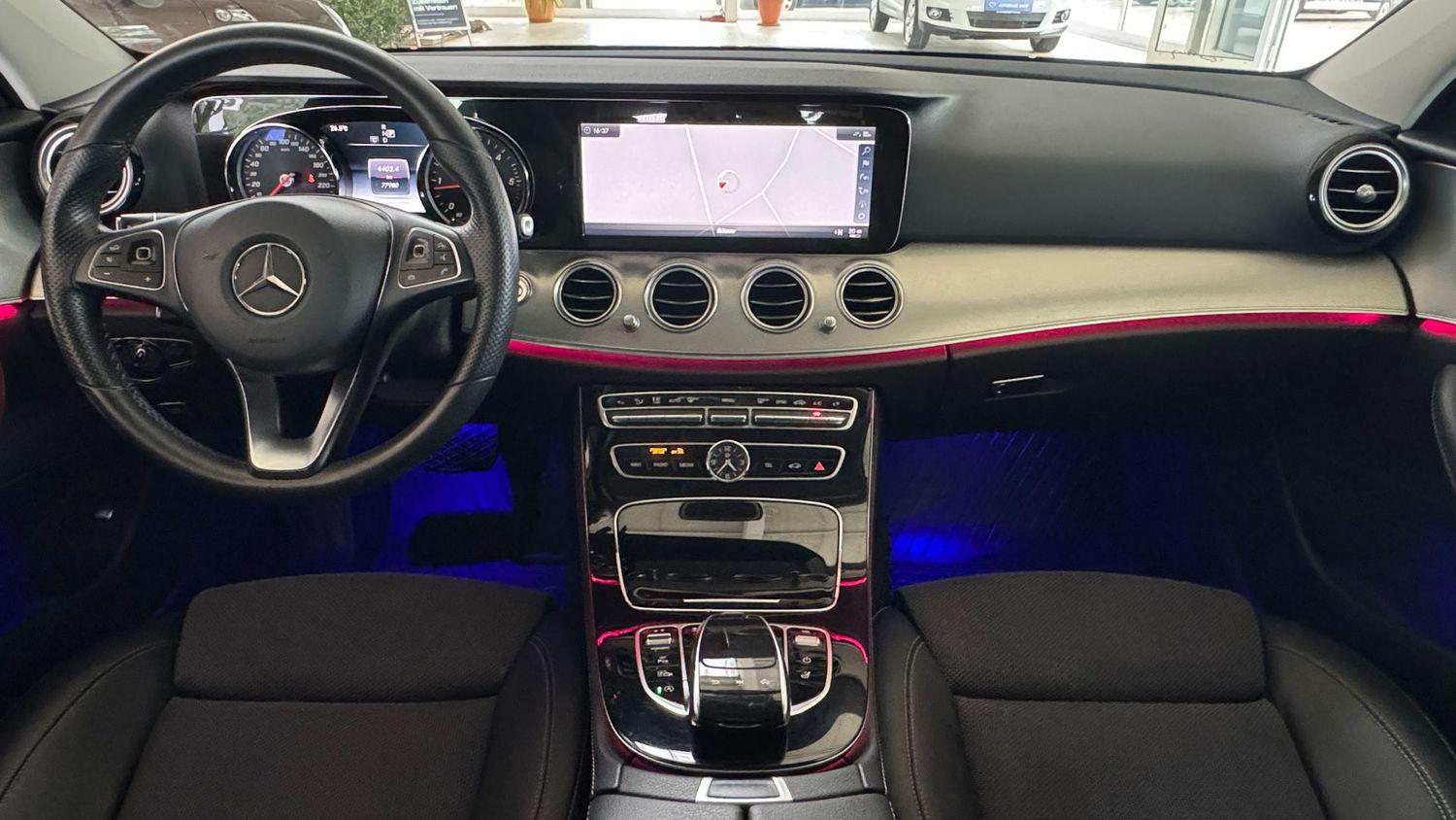 Mercedes-Benz E 220 E 220 d  Avantgarde LED/NAVI/CARPLAY