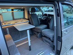 Fahrzeugabbildung Volkswagen T6.1 California Ocean LED ACC AHK Küche 1.Hand