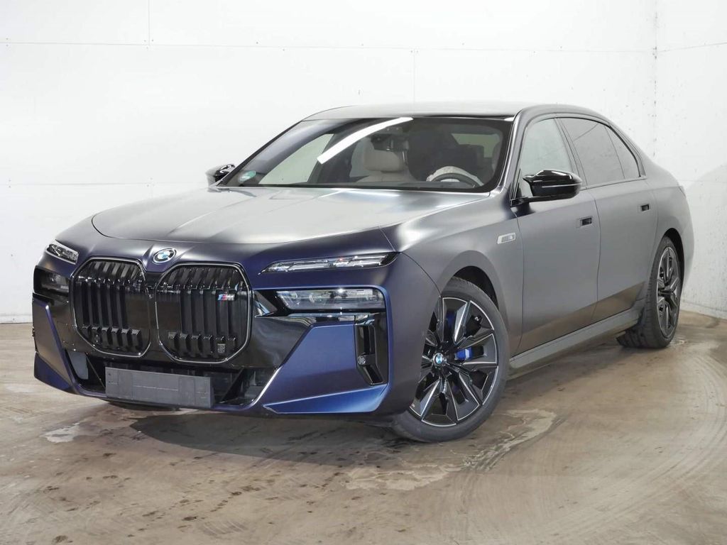 Image of BMW i7