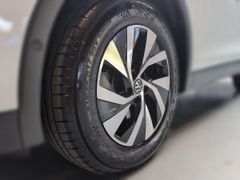 VW Tiguan 1.5 eTSI Life /Pano/LenkradHeiz./ACC/HuD