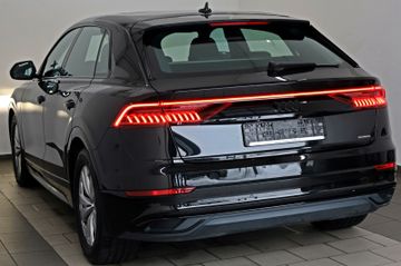 Audi Q8 - 8