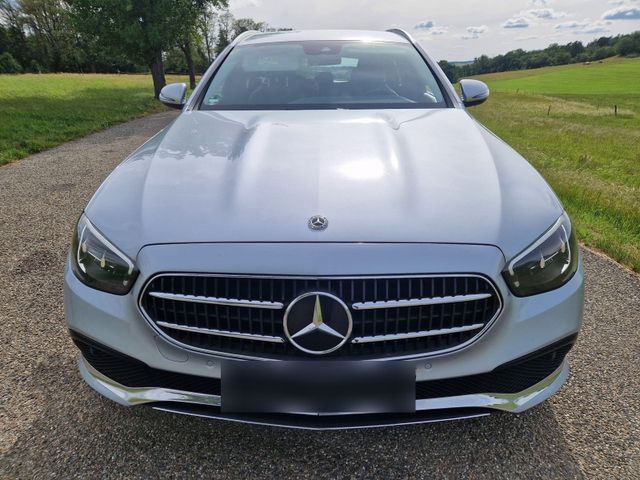 MERCEDES-BENZ Mercedes Benz E 220 d AUT