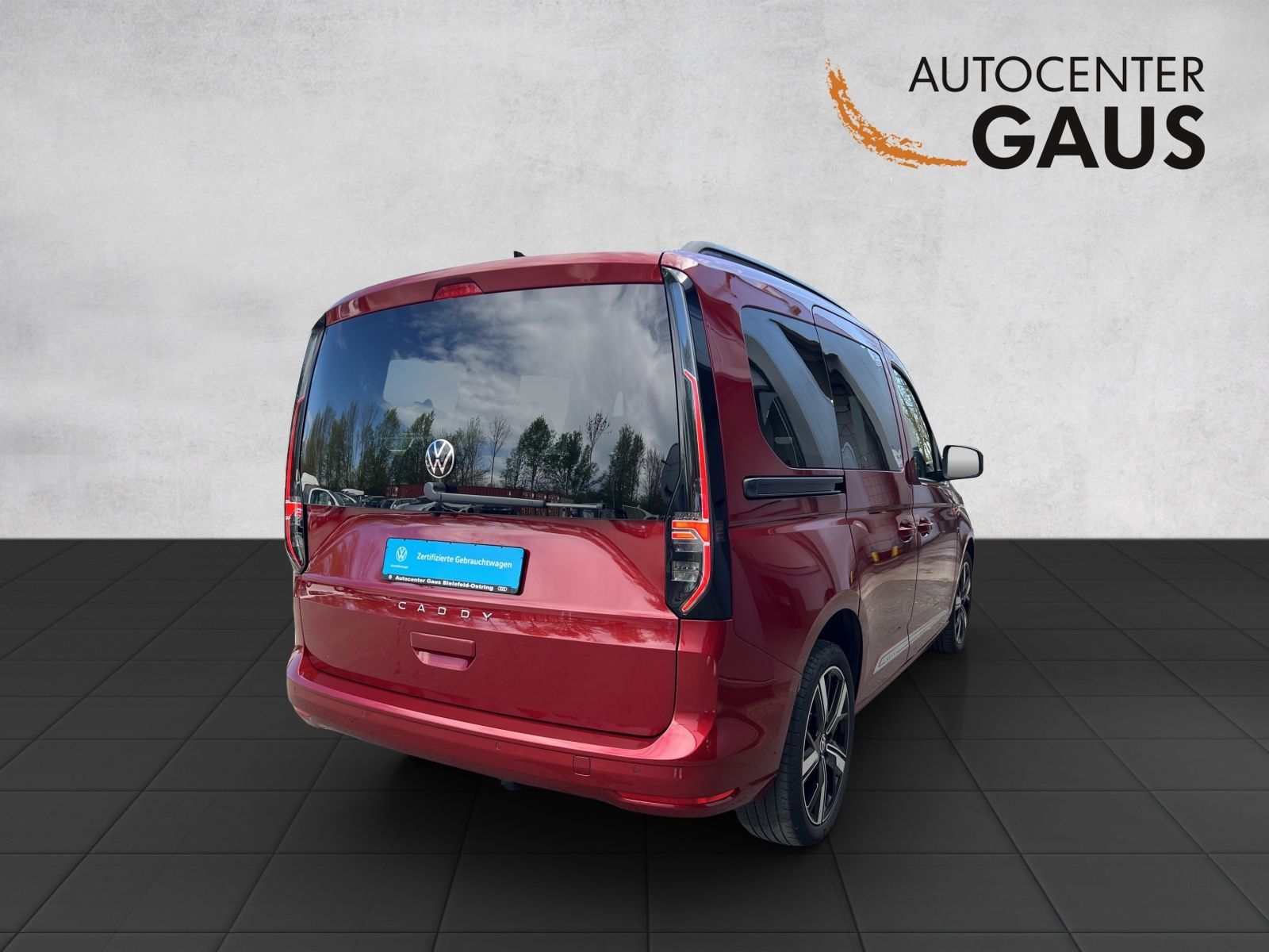 Caddy Move 2.0 TDI AHK*Navi*Pano*ACC*Kamera