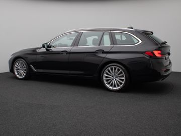Fahrzeugabbildung BMW 530d Luxury Line Panorama Laser Kamera HUD HiFi