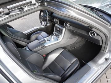 2010 Mercedes-BENZ SLS AMG — миниатюра 13