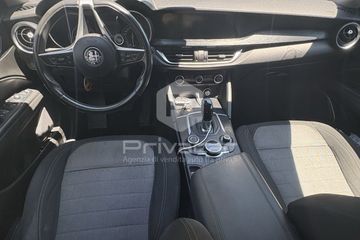 Alfa-Romeo Stelvio - 11