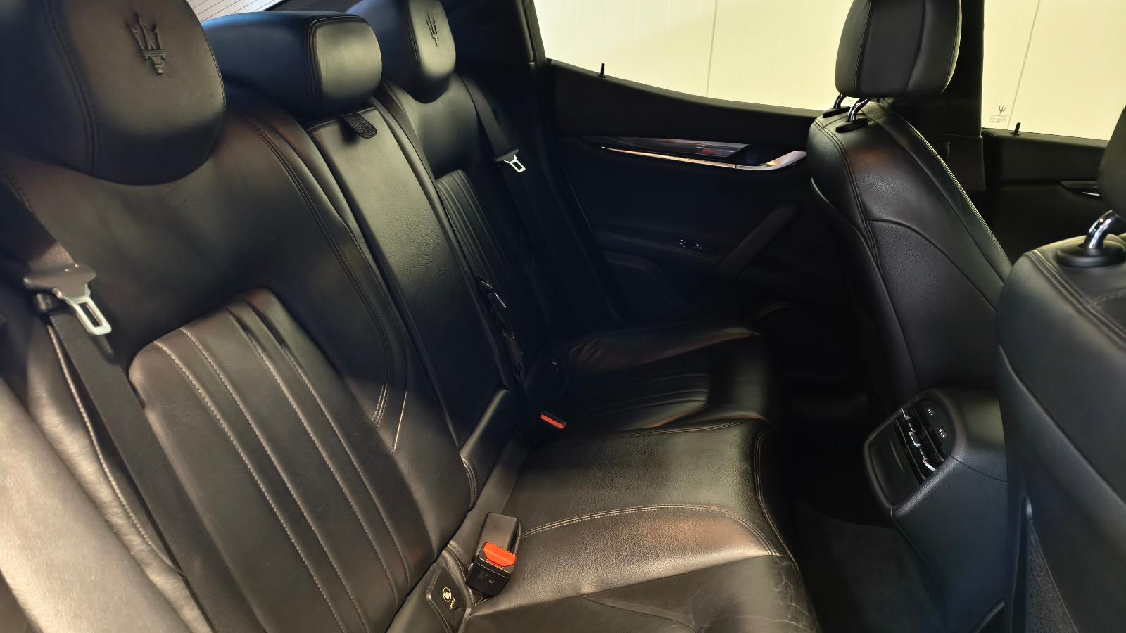 MASERATI GHIBLI V6 3.0 275 CH BVA - VOLANT EN CUIR - BI-XENON - CUIR - GPS - CHAUFFAGE STATIONNAIRE