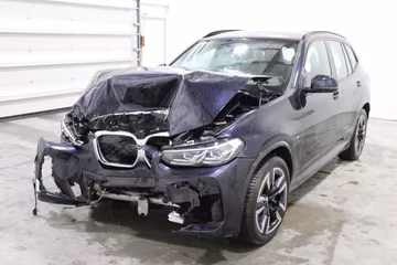 صورة 1 لـ 2025 BMW IX3