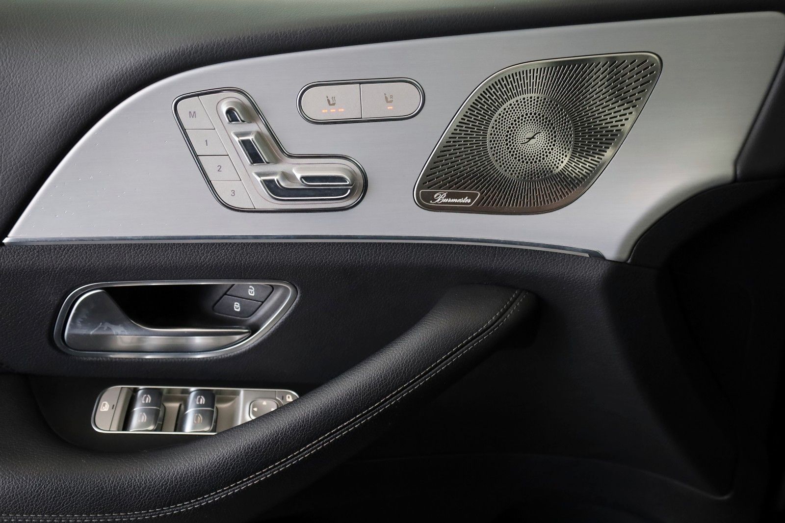 Fahrzeugabbildung Mercedes-Benz GLE 350de 4M Leder,Navi,LED,360°,Burmester,PanD.