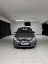 Mercedes-Benz B 160 BlueEFFICIENCY - - Mercedes-Benz B 160: Blueefficiency
