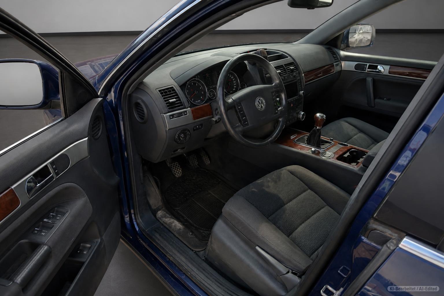Volkswagen Touareg 2004 — photo 14