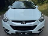 Hyundai ix35 Premium 4WD *NAVI*LEDER*PANORAMA* - Hyundai ix35: Premium
