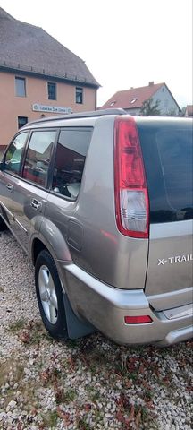 Nissan x Trail 4x4  2.5/Tüv  neu mi / Lede...