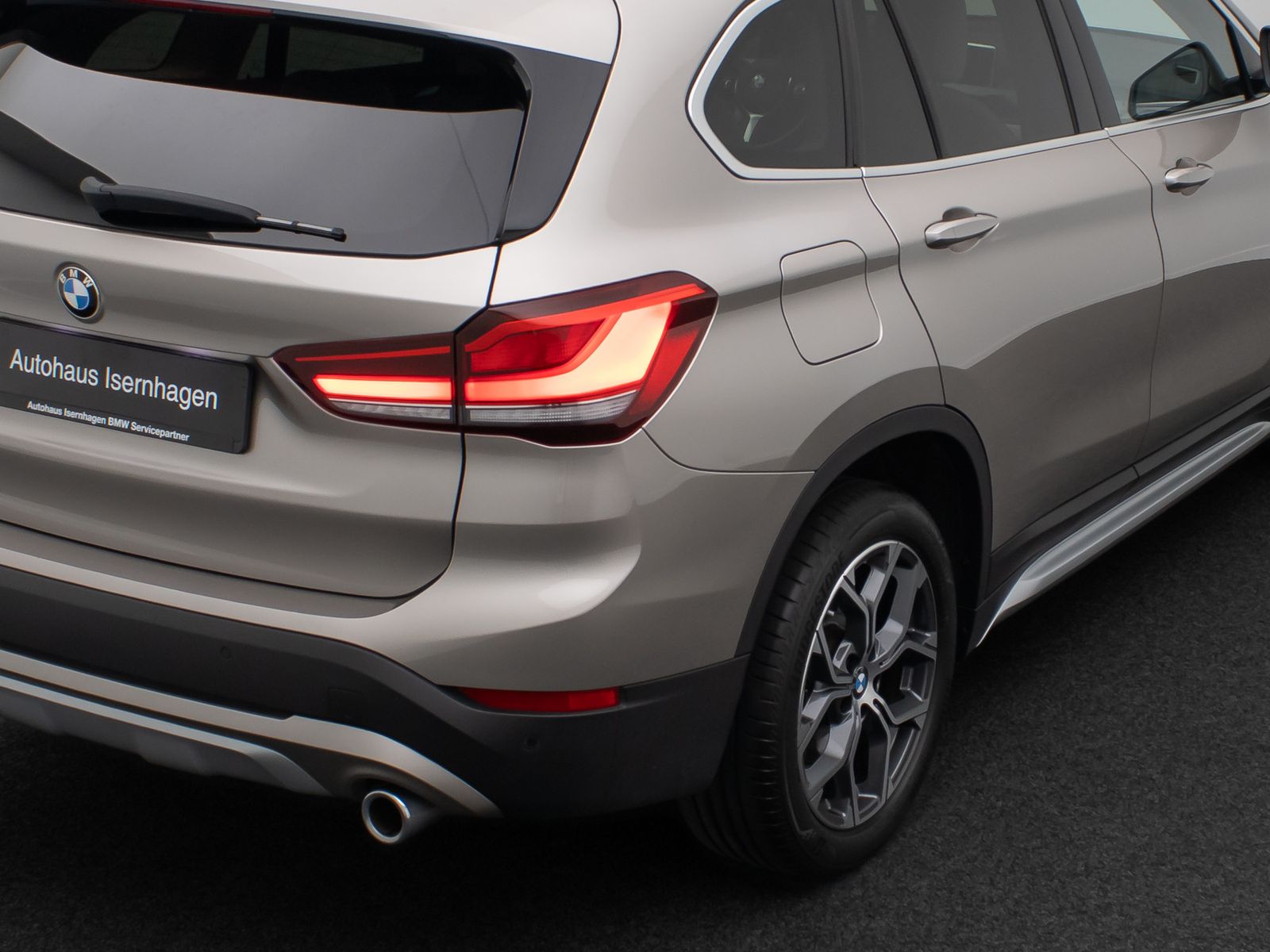 Fahrzeugabbildung BMW X1 sD20i xLine DAB LED M Sportlenkr Leder 18Zoll