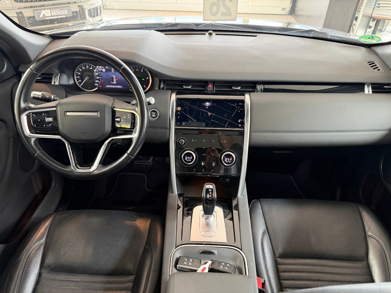 Fahrzeugabbildung Land Rover Discovery Sport AWD D200/360''KAM/LEDER/PANORAMA
