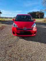 Toyota Verso-S 1,33-l-Dual-VVT Multidrive S Club Club - Toyota Verso-S mit Benzin-Antrieb: Automatik