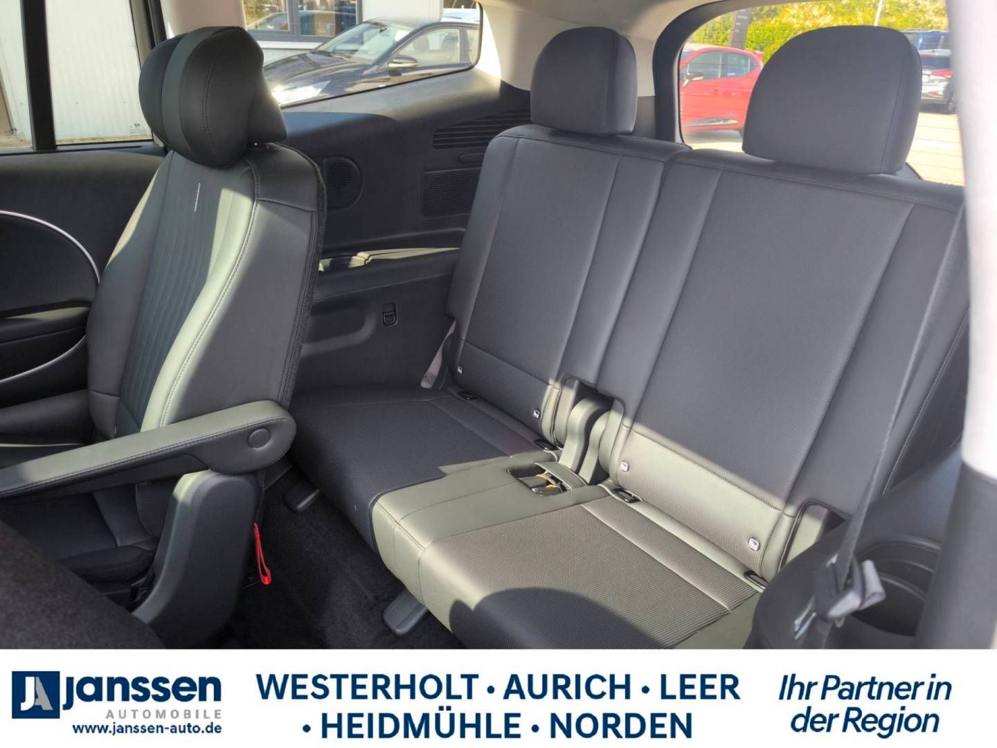 Fahrzeugabbildung Hyundai IONIQ 9 UNIQ Panorama-Glas-Schiebedach, Relax-Pa