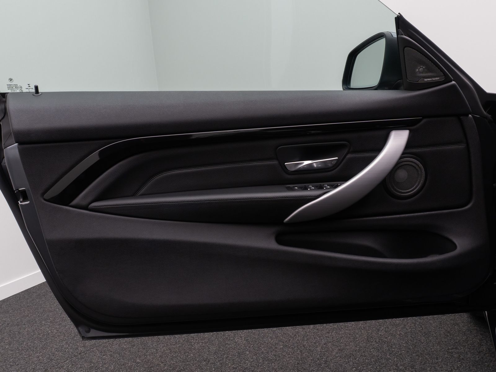 Fahrzeugabbildung BMW 420i Cabrio Sport Line DAB NaviPro Alarm Memory