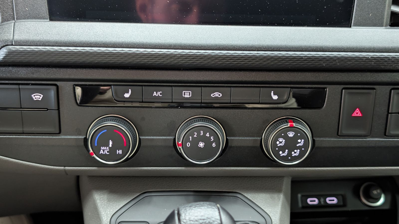 Fahrzeugabbildung Volkswagen T6 Transporter 6.1 LED*KAM*SHZ*SORTIMO-REGALE