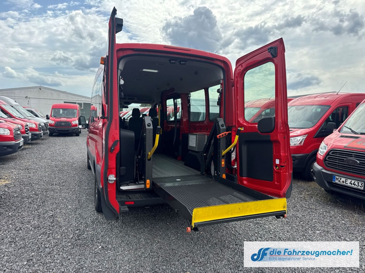 Fahrzeugabbildung Ford Transit Kombi 350 L3 Trend 2.2 TDCi DPF *2251 *K