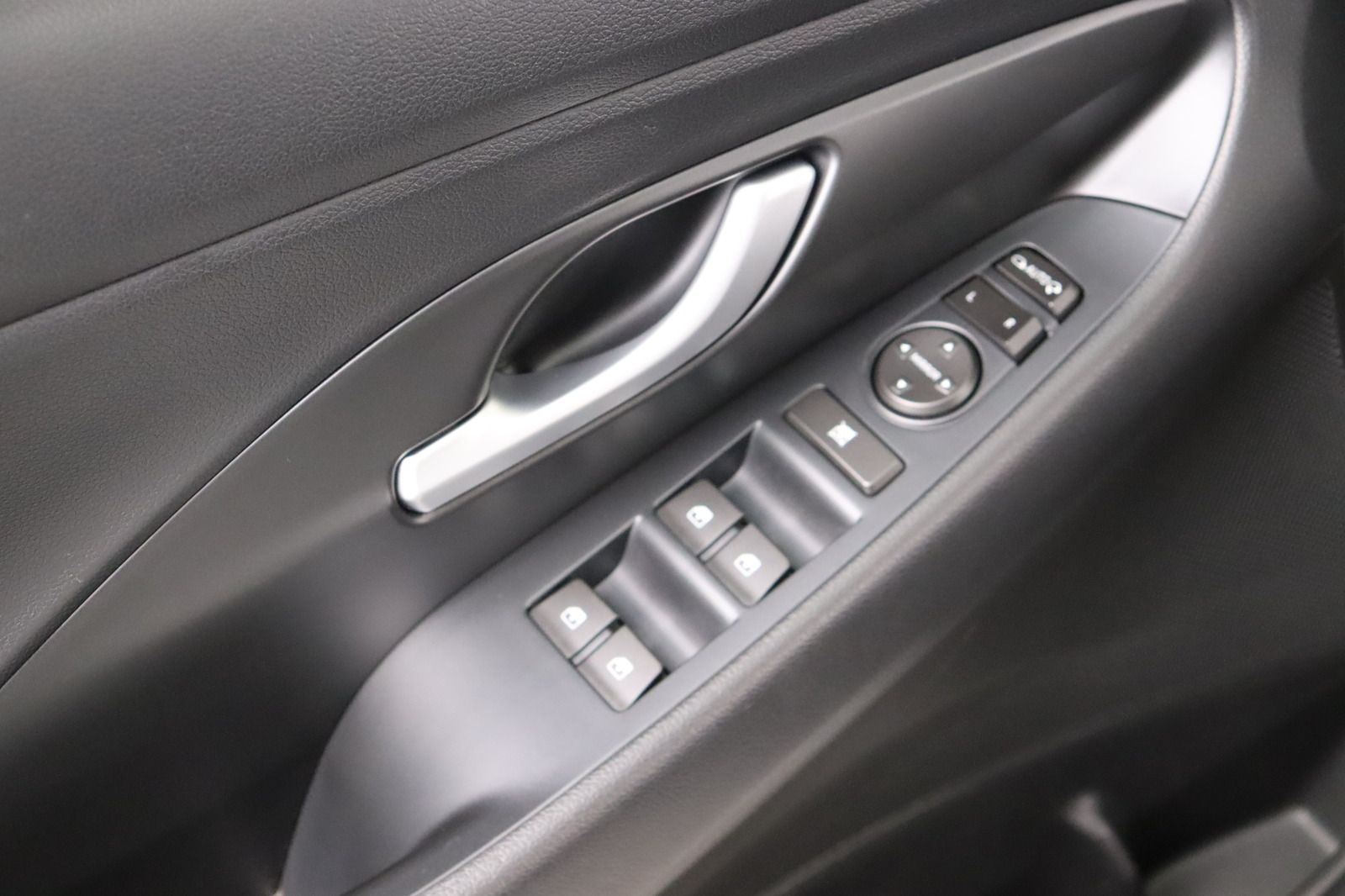 Fahrzeugabbildung Hyundai i30 T- GDi CW Family + * LED * Navi * DAB+ *
