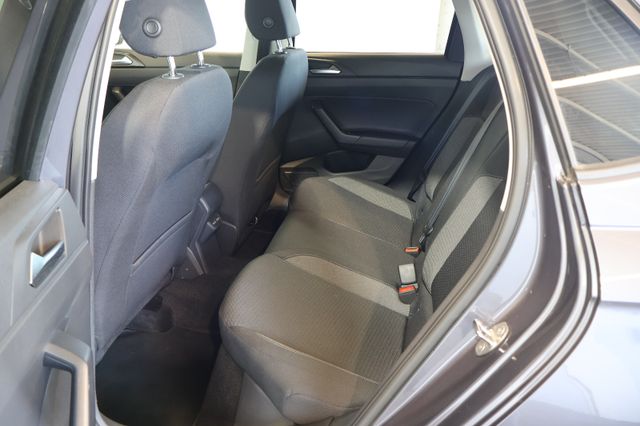 Volkswagen Polo VI 1.0 MPI Life AID+FRONT+LANE+KAM+LED