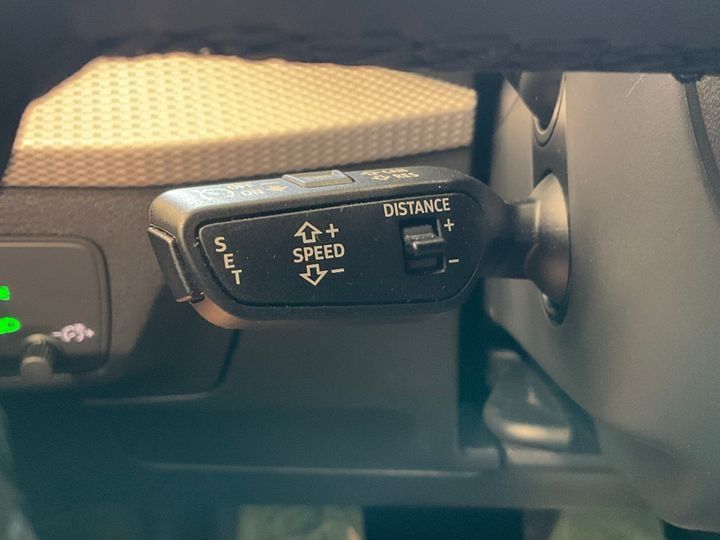 Fahrzeugabbildung Audi Q2 35 S-tronic advanced *Cam*LED*PDC*Sitzhzg*ACC