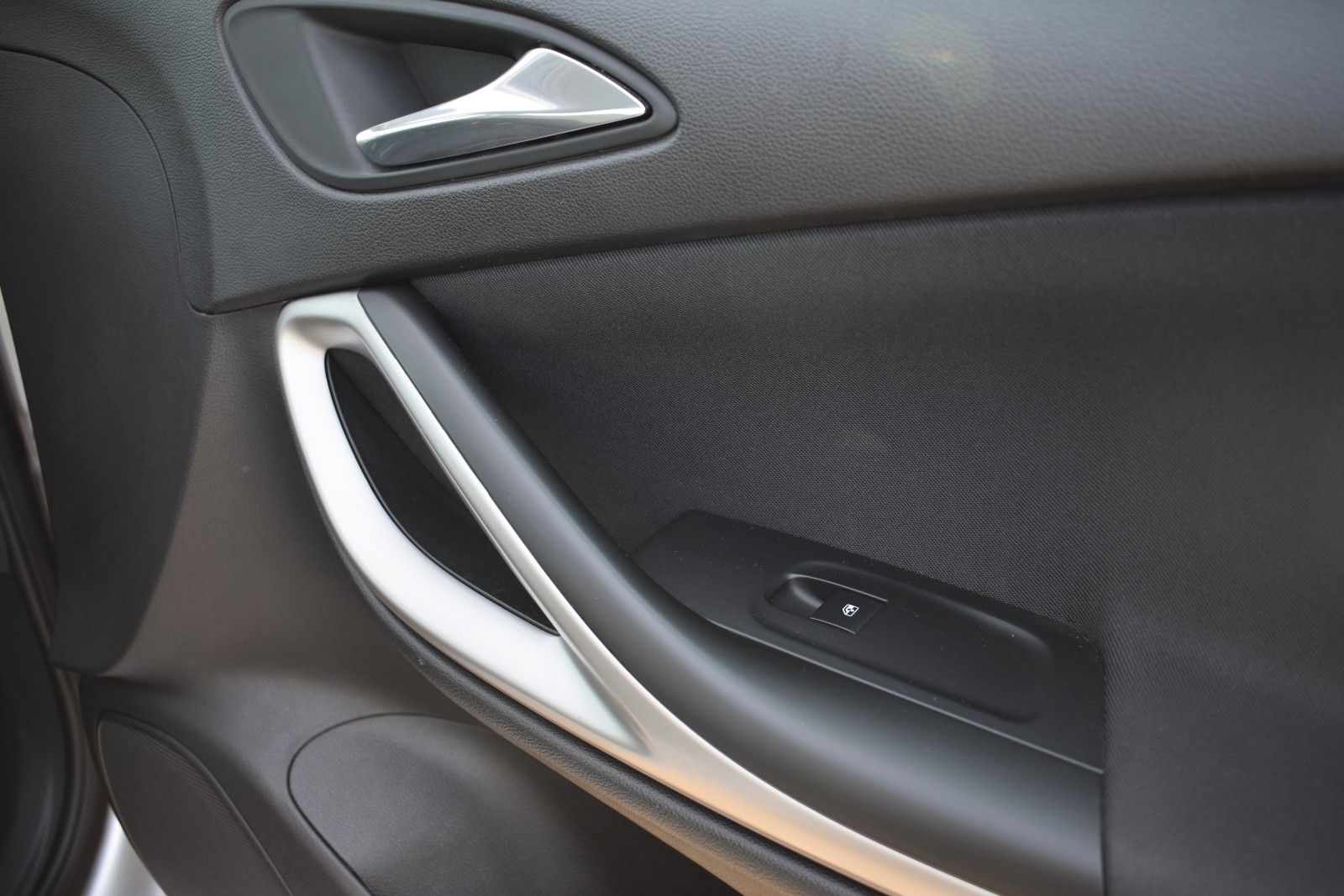 Fahrzeugabbildung Opel Astra K Sports Tourer Edition KLIMA/PDC/TEMPOMAT