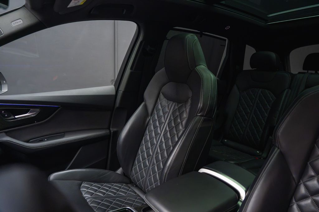 AUDI Q7 50 TDI competition plus*AHK*HU*B&O*PANO*VOLL AUDI Q7 50 TDI competition plus*AHK*HU*B&O*PANO*VOLL