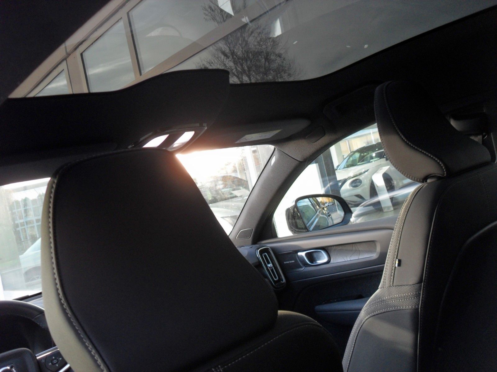 Fahrzeugabbildung Volvo C40 Ultimate Recharge Pure Electric AWD