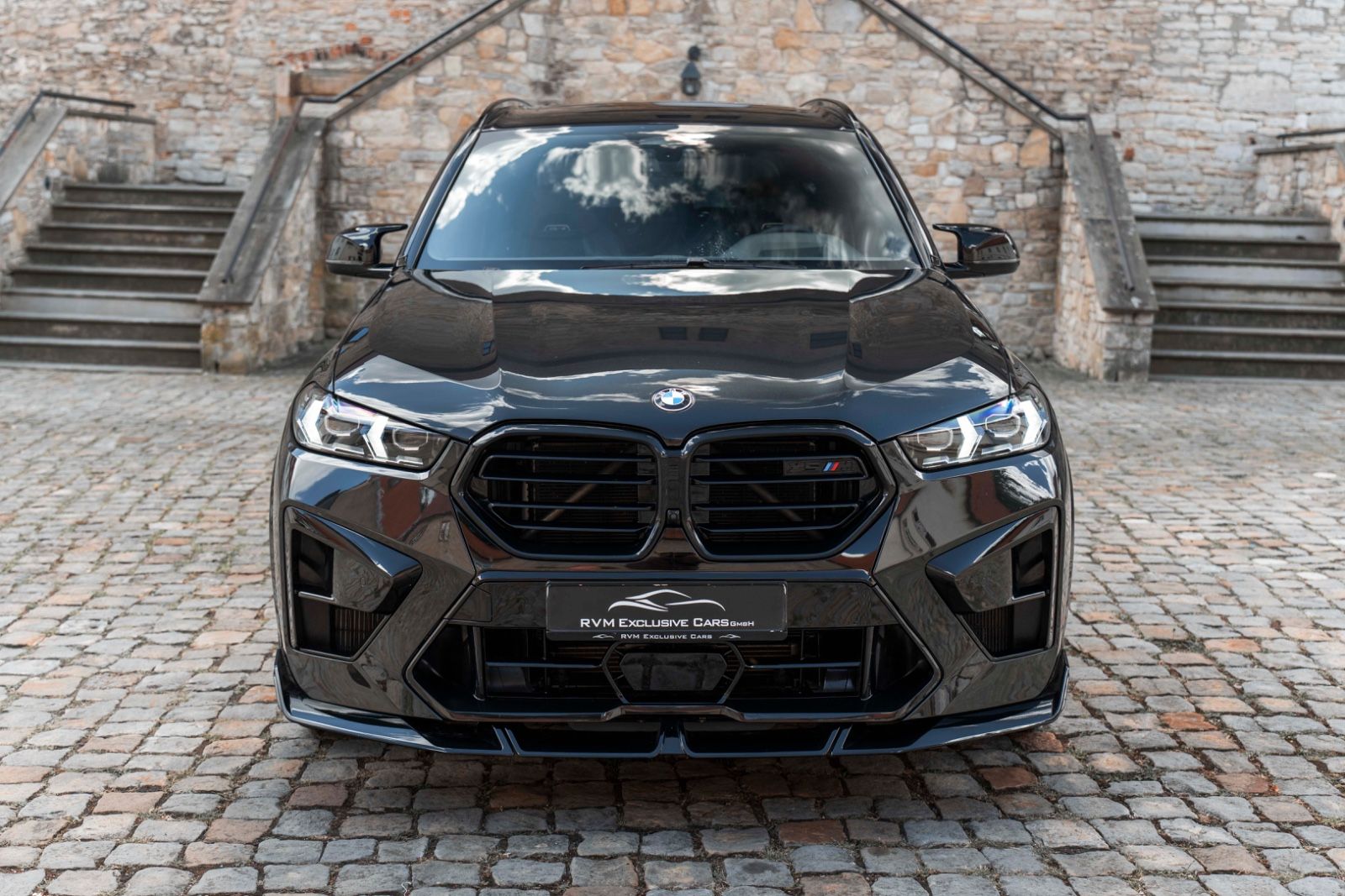 Fahrzeugabbildung BMW X5 M Competition B&W HUD 360 MASSAGE CARPLAY ACC